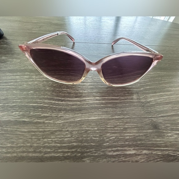 COACH HC 8361U Transparent Pink Clear Gradient  color Sunglasses. NEW - Picture 1 of 6
